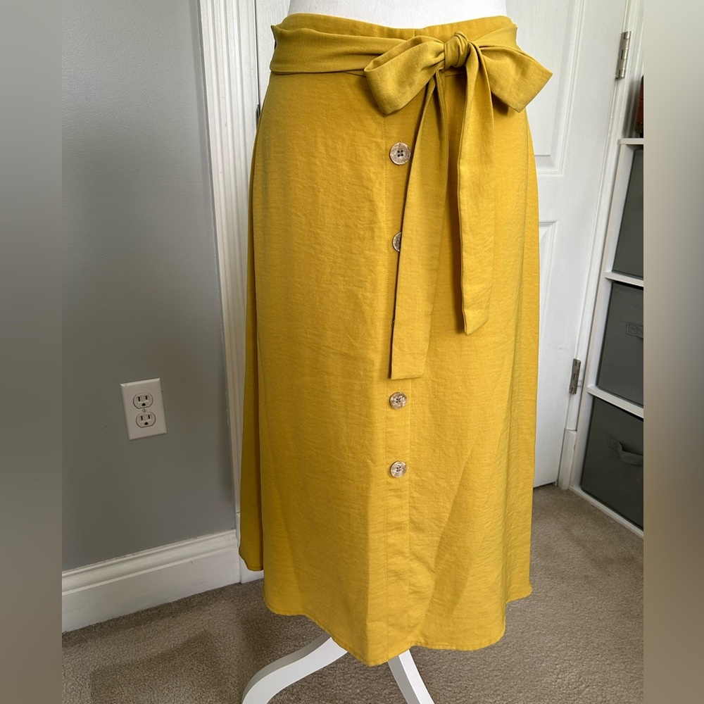 Cato Midi Length Button Down Yellow Skirt with Attached Ribbon Tie Size Small